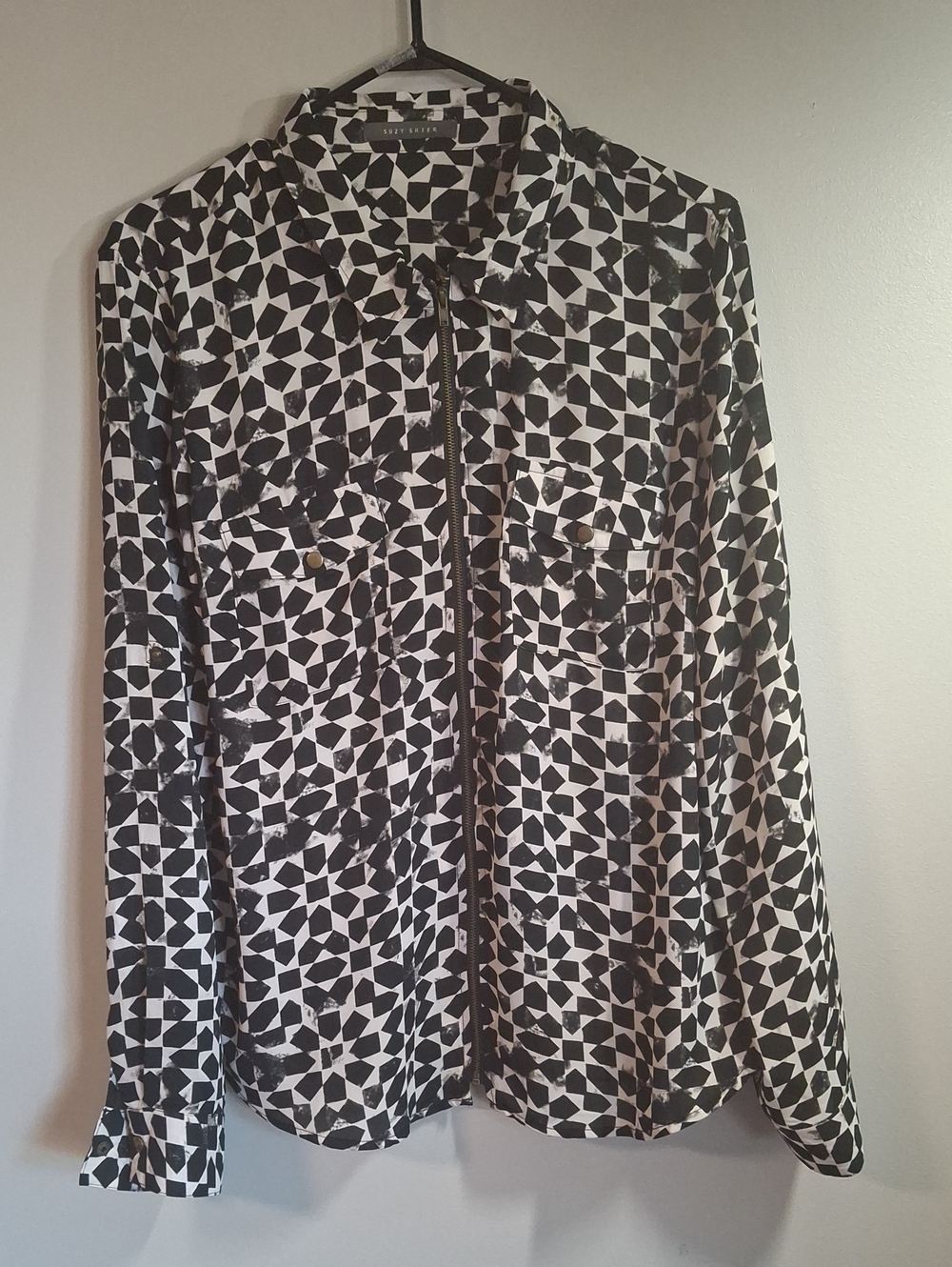 Suzy Shier Geometric Print Full-Zip Blouses - Size Large